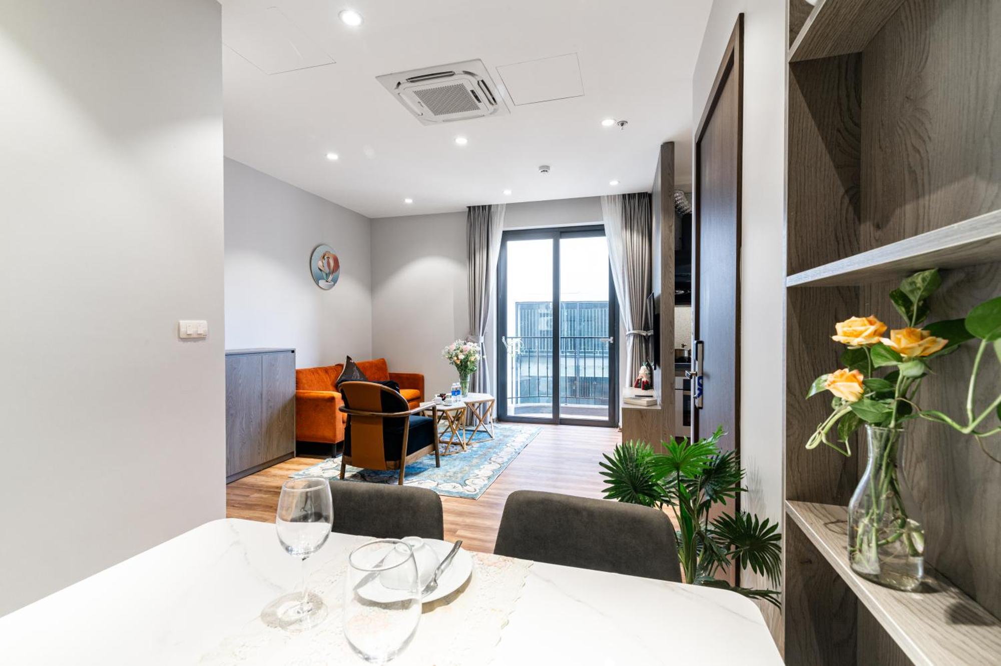 Luxe Paradise To Ngoc Apartment *