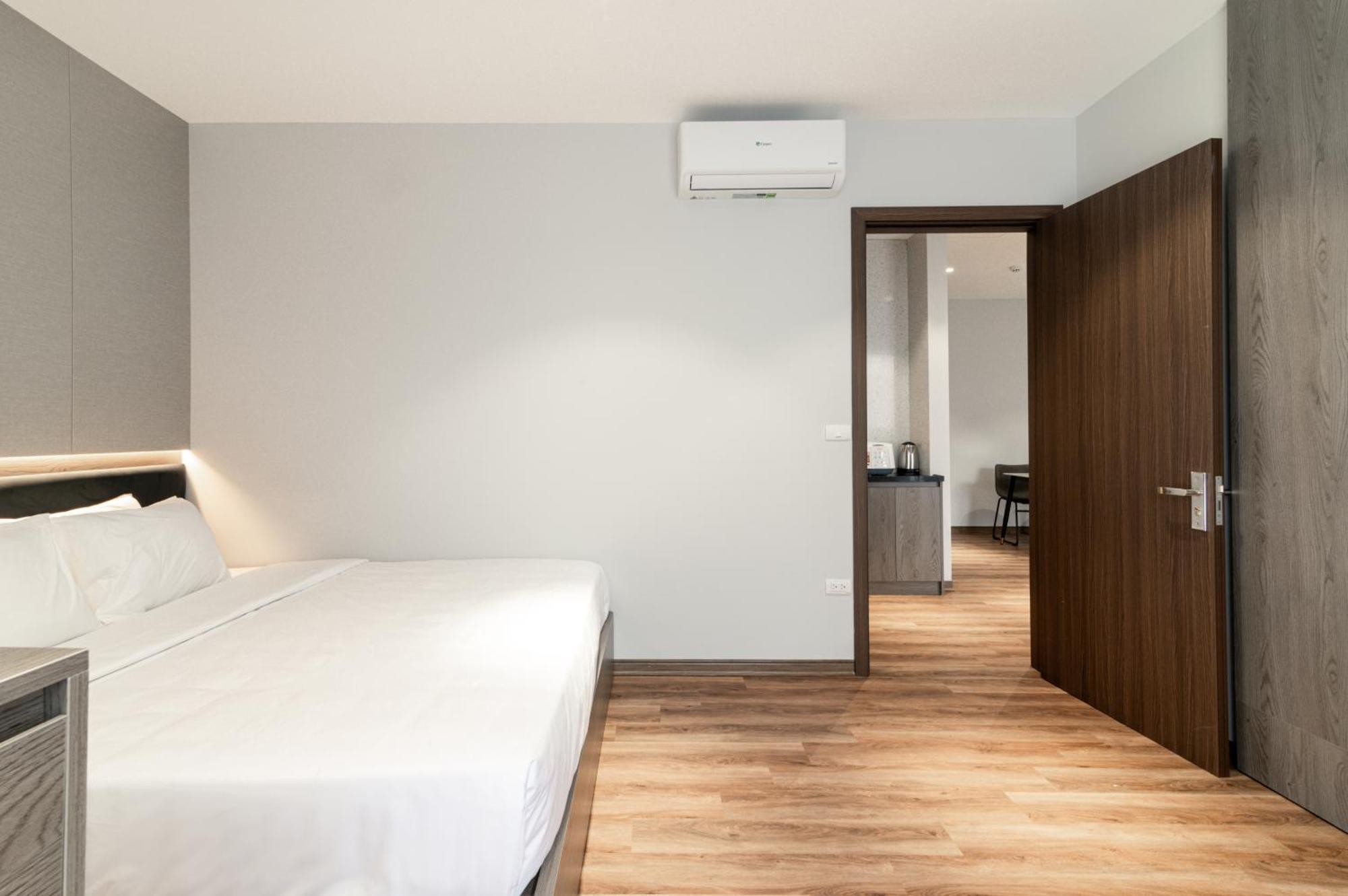 Luxe Paradise To Ngoc Hanoi