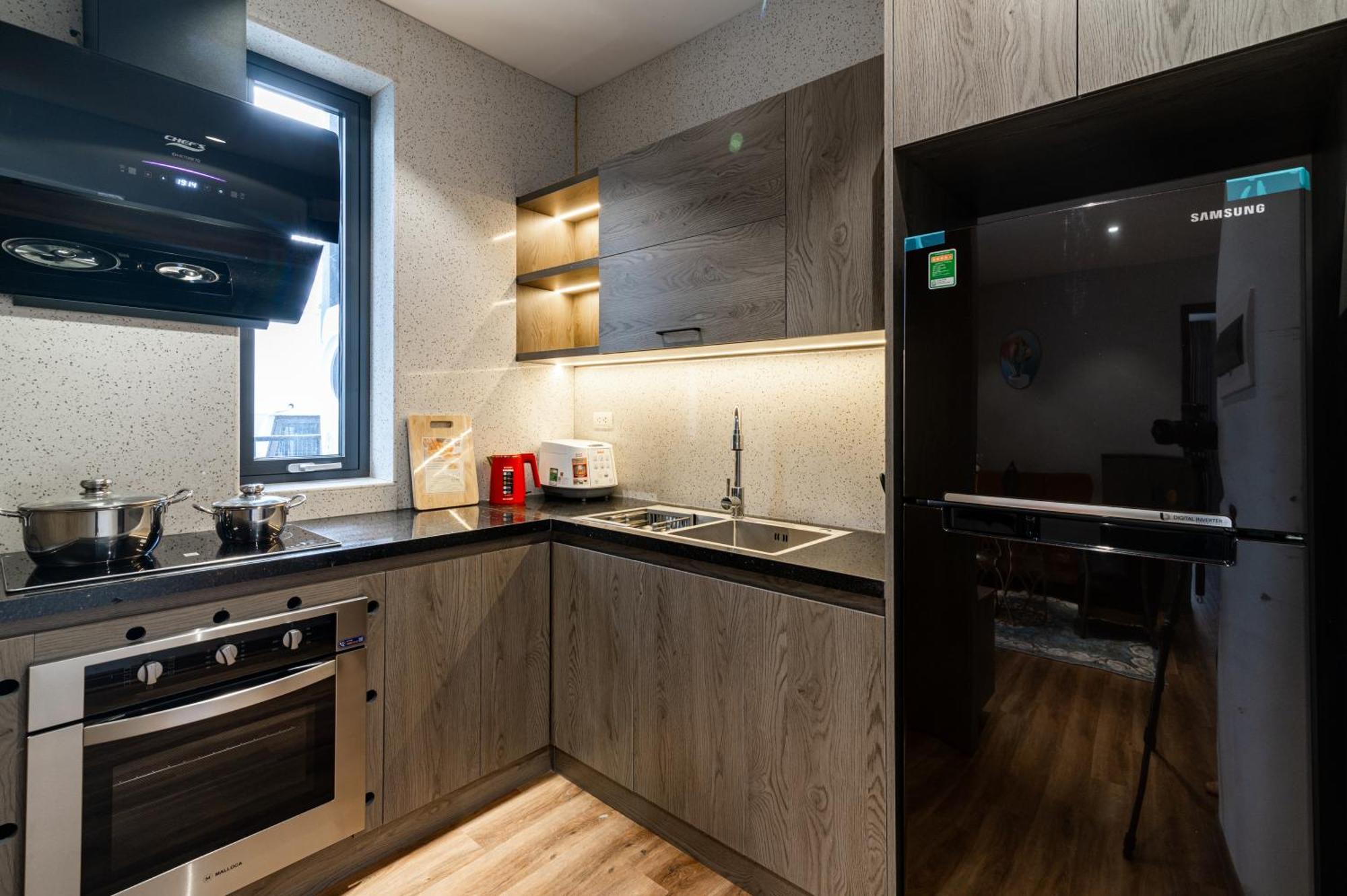 Luxe Paradise To Ngoc Apartment